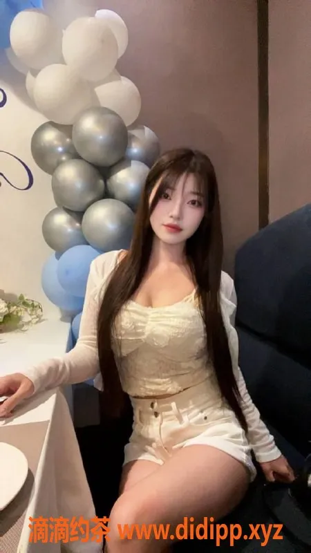 广州楼凤-白云小涵涵，500元嫩妹，舌吻69体验