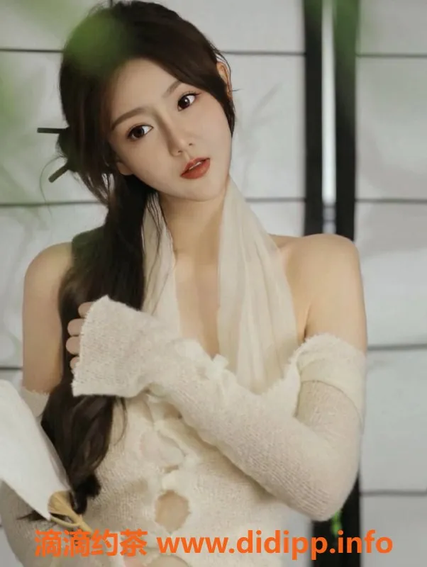 深圳楼凤资源信息,龙华御姐苏菲，身高168，超赞舌吻体验