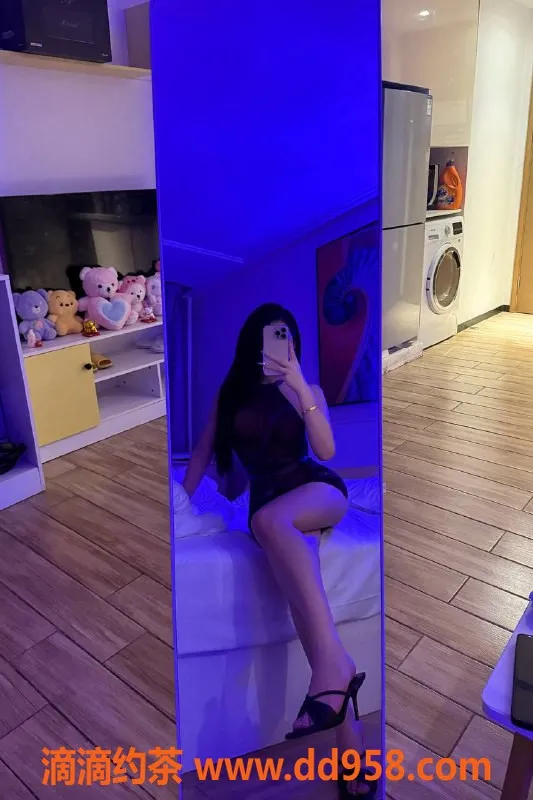 广州楼凤-番禺御姐琪琪，1000元夜课体验