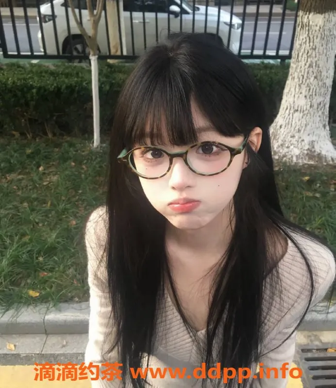 深圳楼凤-南山嫩妹不吃香菜，21岁长腿美女