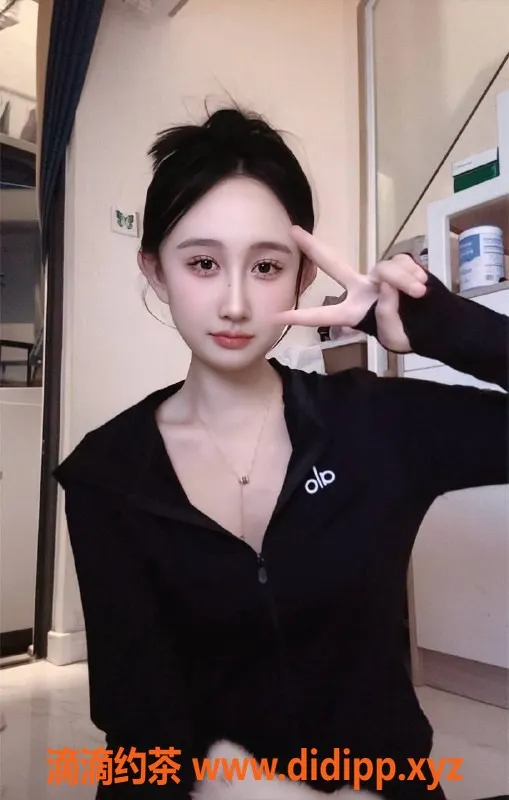 广州楼凤-天河九九，600元嫩妹服务，尽享双飞乐趣