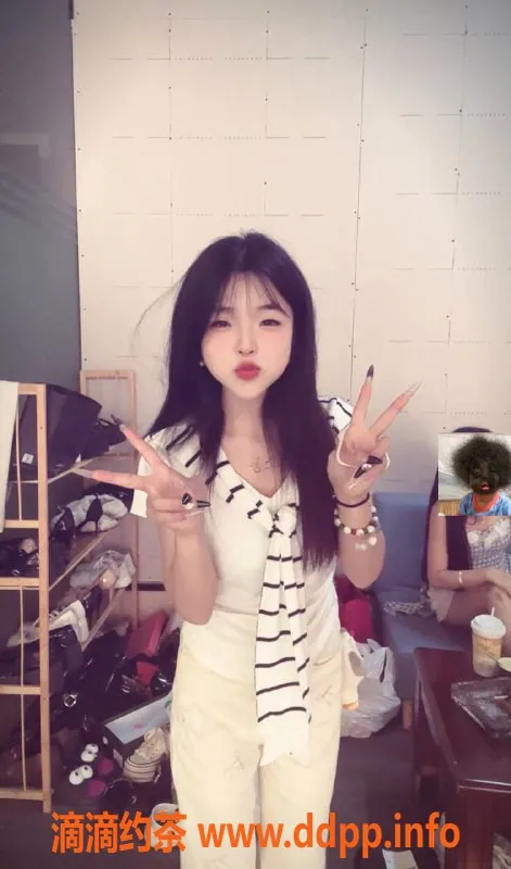 广州楼凤-天河荞麦，600元嫩妹，外出服务