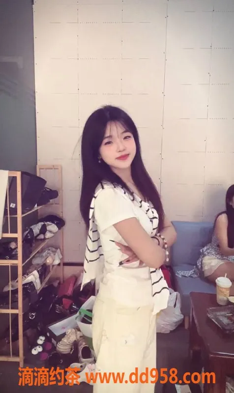 广州楼凤-天河荞麦，600元嫩妹，外出服务