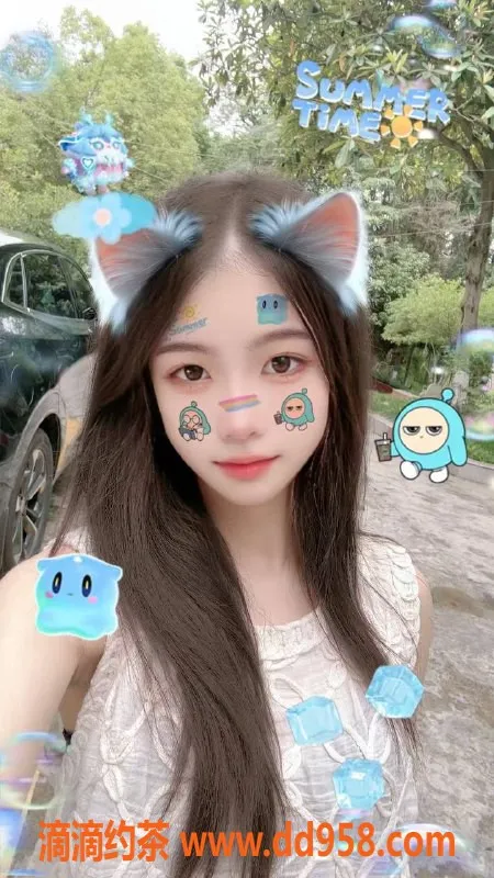 广州楼凤-天河小辣椒，800元御姐制服服务