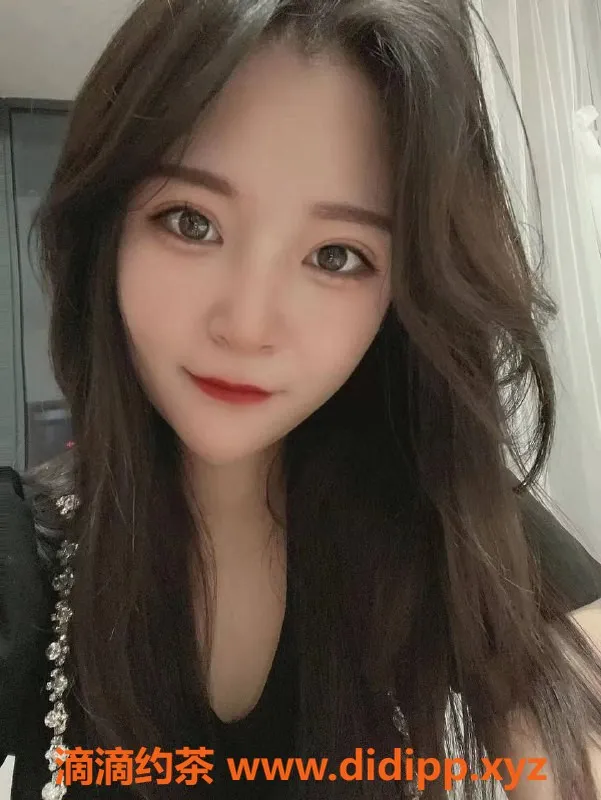 广州楼凤-天河柠小檬，500元诱惑，尽享舌吻与69服务