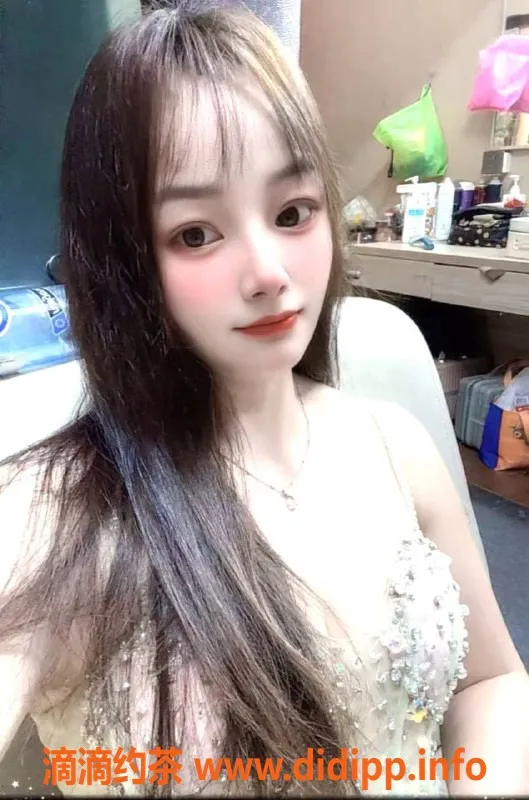 深圳楼凤-深圳龙岗颜颜，御姐风格，700元起服务