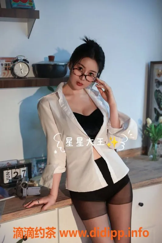 广州楼凤资源信息,海珠嫩妹星星大王，1088p高端服务等你体验！