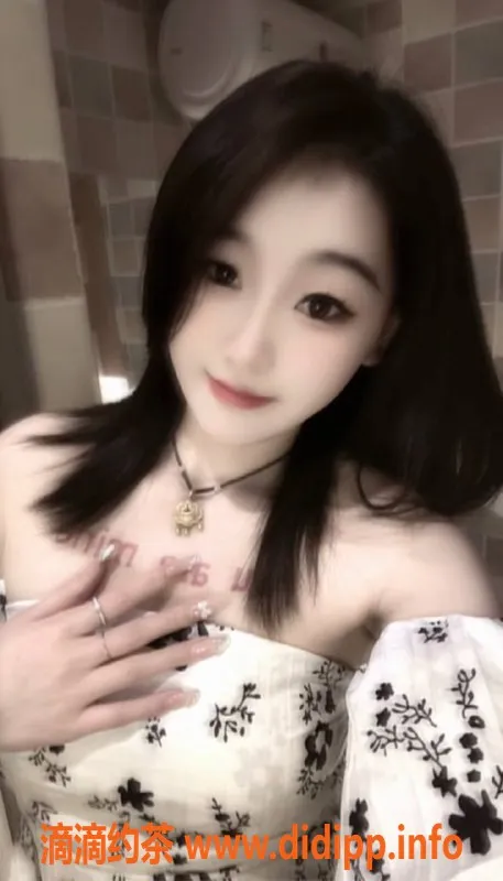 成都上门服务-成都嫩妹嬛嬛，165cm，95斤，态度超好，价格优惠