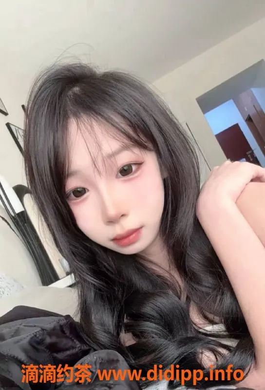 深圳楼凤-龙华小小萝18岁，160b，优质服务900起