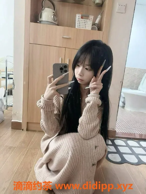 深圳楼凤资源信息,龙华小小萝18岁，160b，优质服务900起