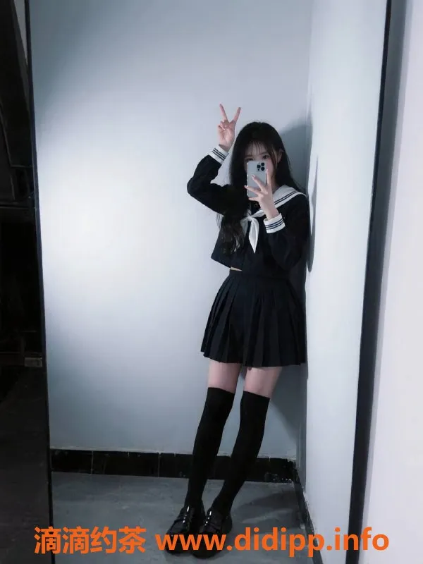 深圳楼凤-南山18岁小琳，165cm, 45kg，1200元可外出