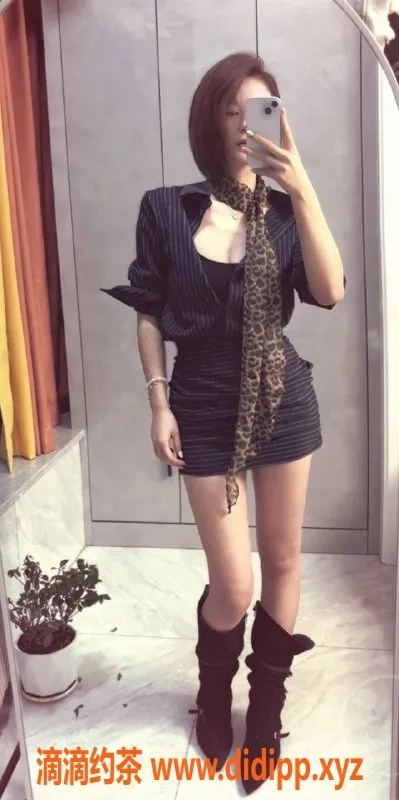 广州楼凤-佛山短发御姐雯雯，800元体验嫩妹服务