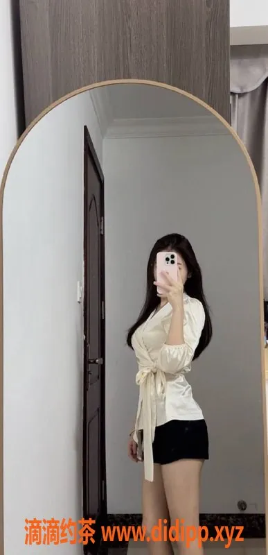 广州楼凤-天河苏雨沫，1200元嫩妹服务，火热夜课等你来体验