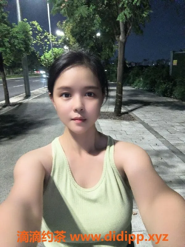 广州楼凤-白云小慧少妇，450元包时69服务