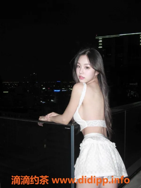 广州楼凤-番禺婉儿嫩妹 长腿蛇吻体验仅需1000