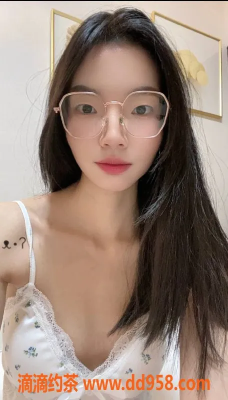 深圳楼凤-深圳宝安媛媛，700元体验御姐诱惑