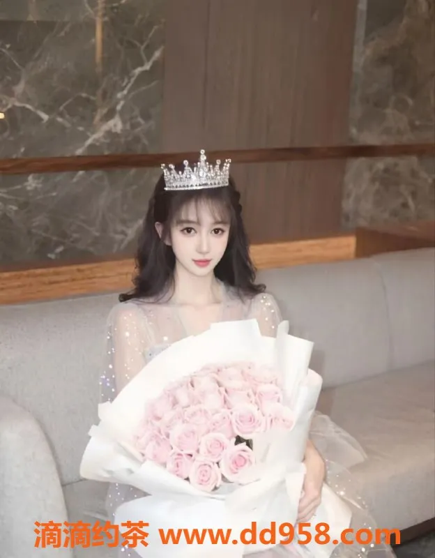 广州楼凤-南海桂城小雅，650元享受舌吻与69服务