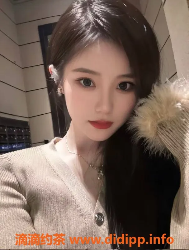 广州楼凤-海珠嫩妹豆豆，69技巧让你欲罢不能