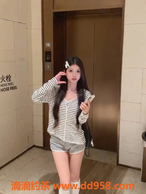 深圳楼凤-福田瑶瑶，18岁47kg双飞嫩妹，1000p起