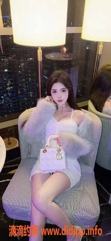 成都楼凤-成华区少妇琳达，服务项目多样，价格亲民