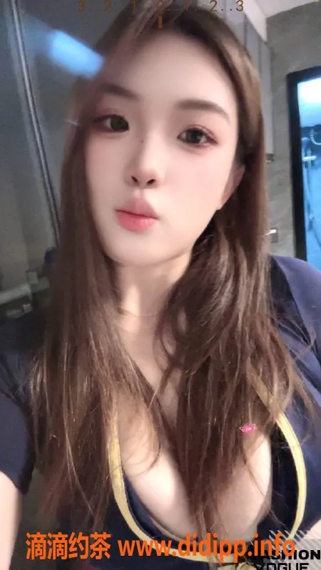 广州楼凤资源信息,天河水蜜桃，性感嫩妹，包时服务700元