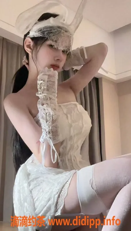 深圳楼凤-龙华小语甜 165cm 43kg 1000p起