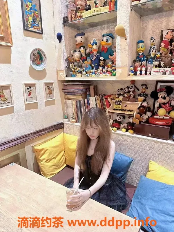 深圳楼凤资源信息,龙华晓艺，嫩妹舌吻服务，千元档