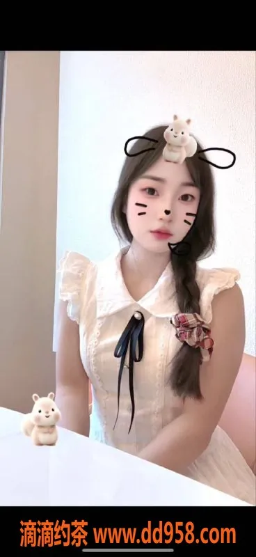 深圳楼凤-深圳宝安嫩妹小雅，800元亲嘴鸳鸯浴！