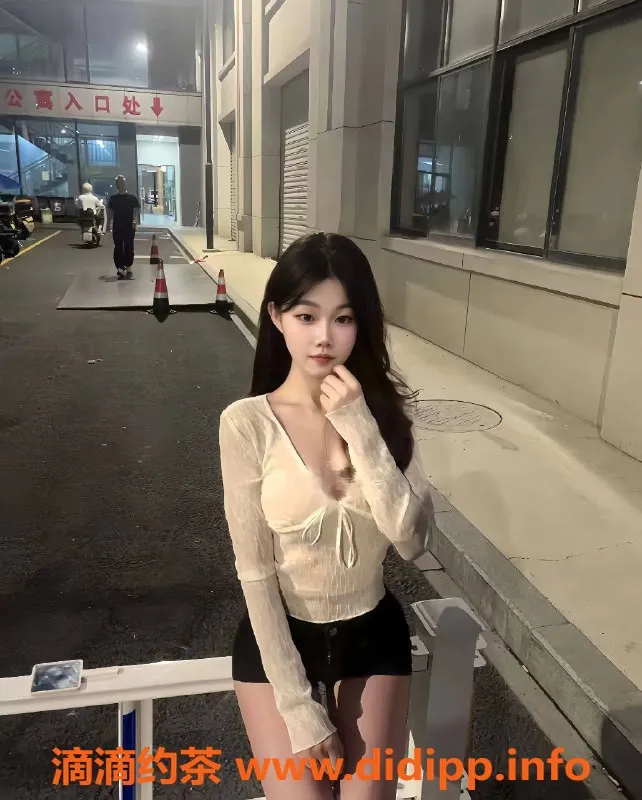 深圳楼凤-南山嫩妹米儿，1188元超值服务体验