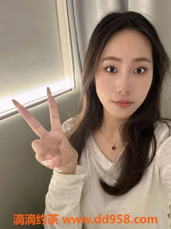 深圳楼凤-宝安小雅，22岁，170高，55kg，性价比高