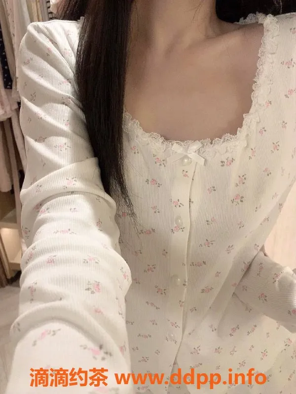 杭州楼凤-越城区嫩妹桃子，舌吻口交服务，价位亲民