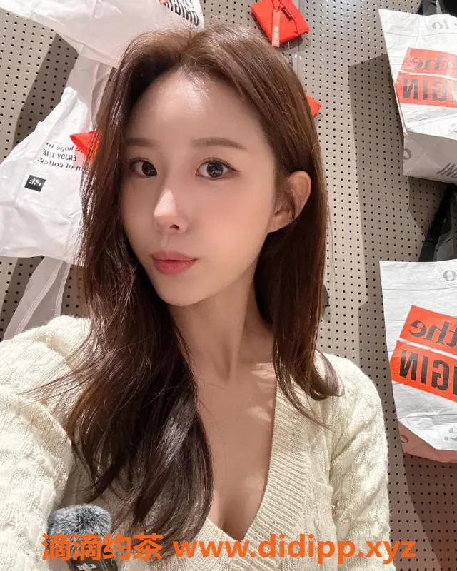 广州楼凤-天河王妃，700元御姐69夜课服务