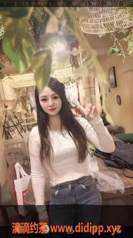 深圳楼凤-罗湖小依诺，23岁，身高165，51kg，超值服务