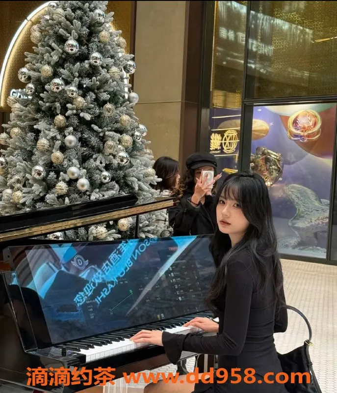 南通楼凤-南通草莓 21岁165cm全能选手，轻度SM服务