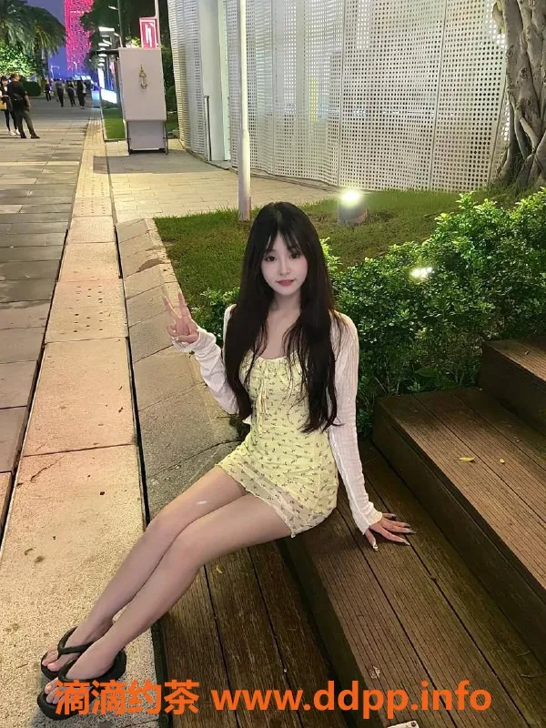 深圳楼凤-罗湖萧萧26岁小姐姐，160cm，46kg，699元起