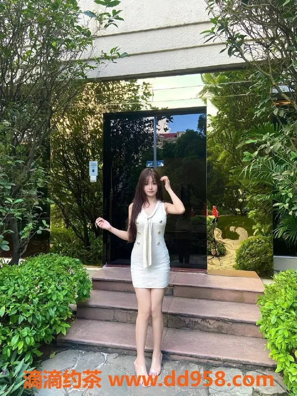 深圳楼凤-罗湖萧萧26岁小姐姐，160cm，46kg，699元起