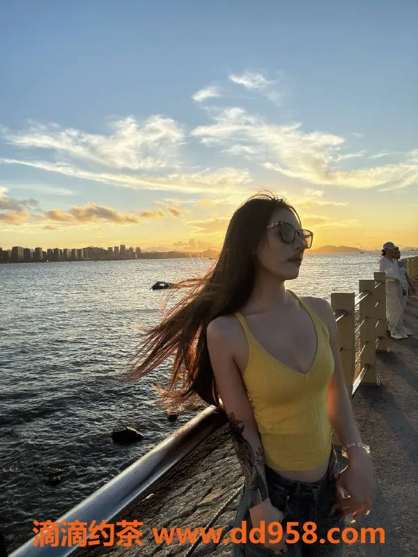 广州楼凤-海珠小白兔，800元超嫩妹服务