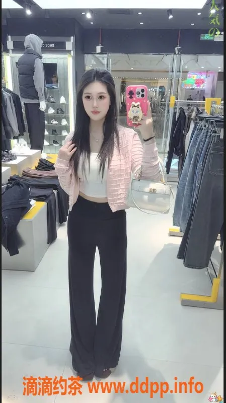 广州楼凤-白云御姐辣辣，600元享深喉与丝袜服务