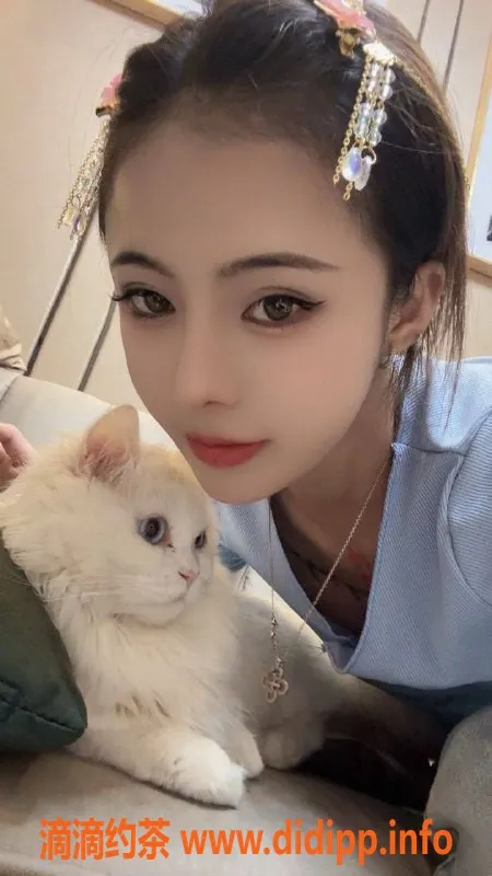 深圳楼凤-深圳龙岗小花，800p私密陪伴，嫩妹调情