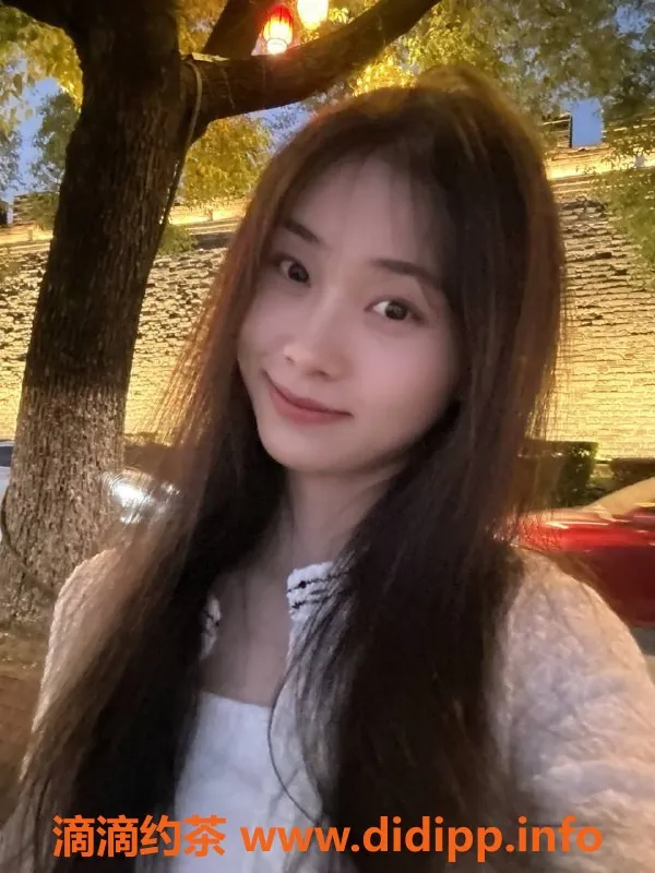 深圳楼凤-福田小泡芙，20岁168cm，48kg，价格1298起