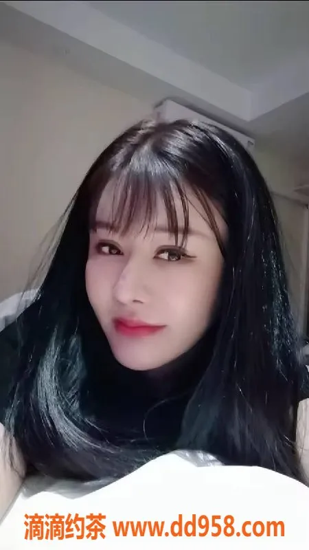 广州楼凤-天河依依，60斤小巧玲珑，服务超赞只需500元