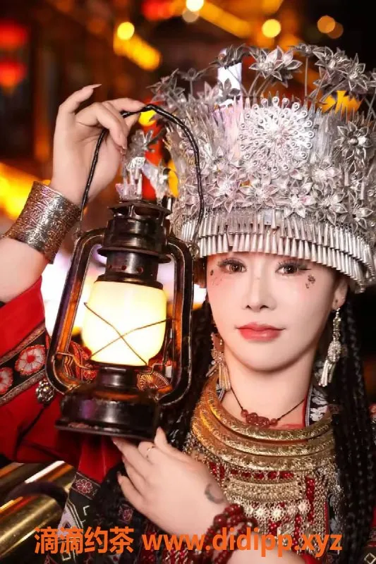 广州楼凤-天河依依，60斤小巧玲珑，服务超赞只需500元