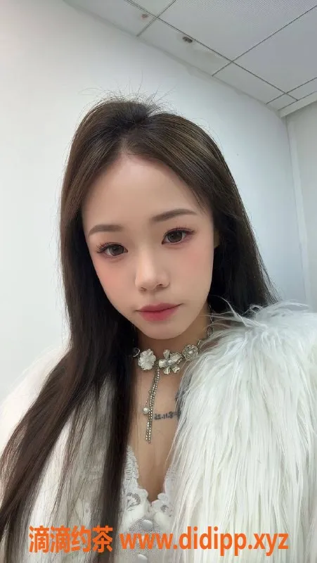 深圳楼凤-深圳南山莹莹，600元嫩妹，六九鸳鸯浴