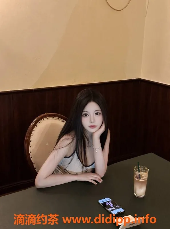 深圳楼凤-福田田心娜，1000元单次，1800元双人服务