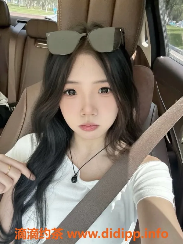 无锡楼凤-滨湖区小美，高颜值少妇陪浴服务