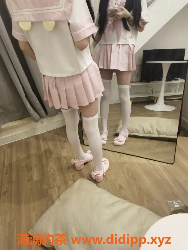 成都楼凤-成都欣小萝，16岁萝莉，900元体验