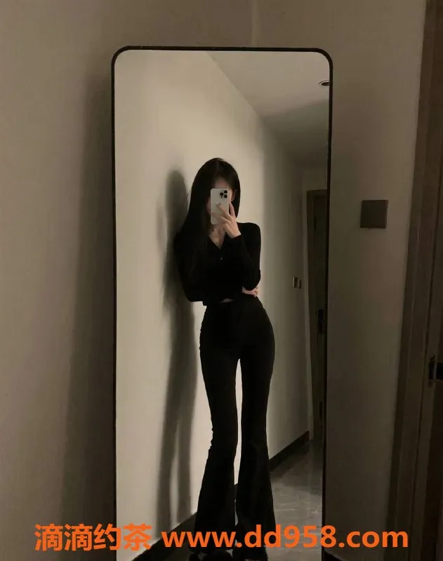 深圳楼凤-龙华嫩妹琪琪，800P起，体验鸳鸯浴服务