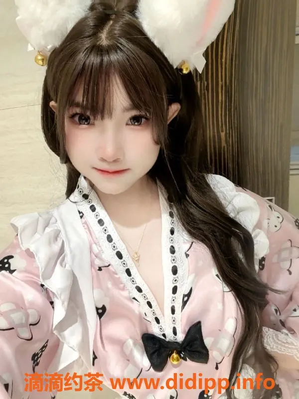 广州楼凤-天河小葡萄，颜值萝莉，2000元包你满意！