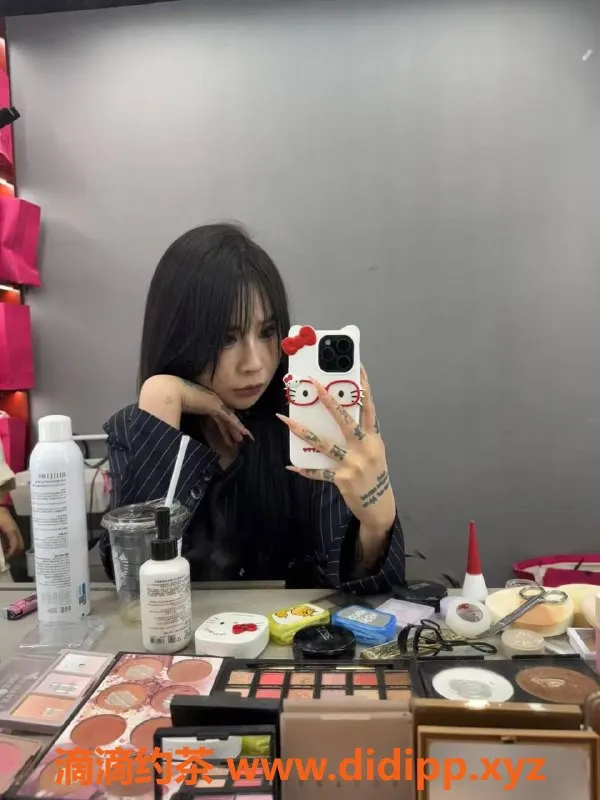 广州楼凤-广州白云嫩妹安小狸，600元体验舌吻服务