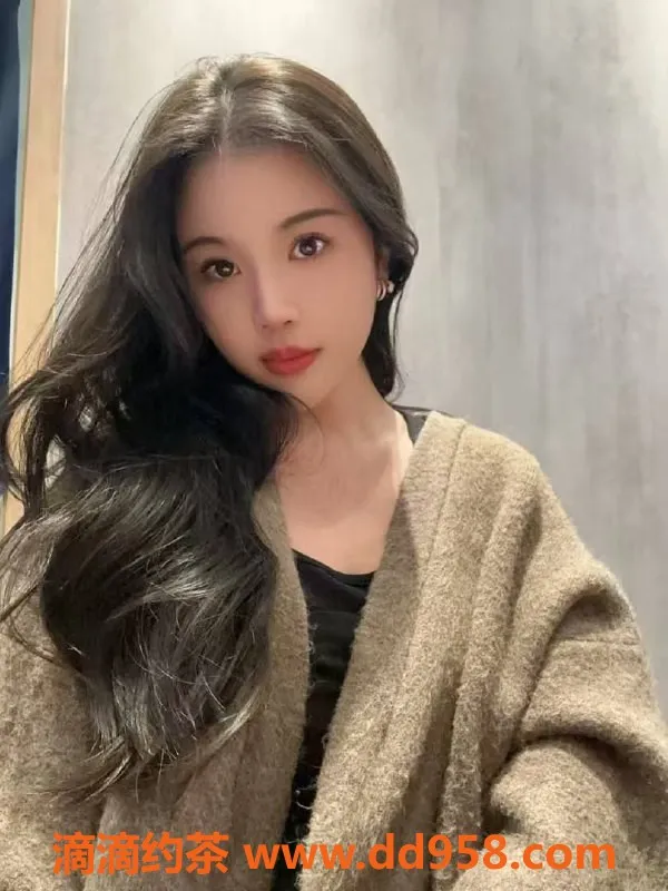 深圳楼凤资源信息,福田地区SM三通小白兔，身材诱人